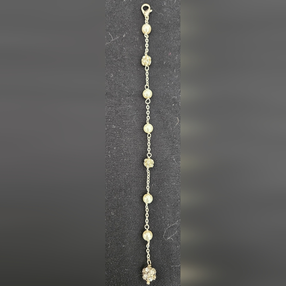 Bridal back necklace attachment.
